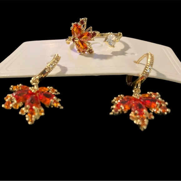 Falling leaves orange cubic zirconium and gold jewelry set - Picture 3 of 3